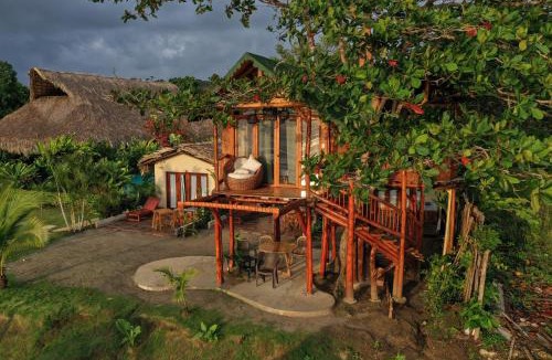 Turbo Hotel | MAKAI BEACH HOSTEL