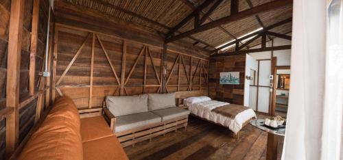 Roldanillo Other | Montana Posada