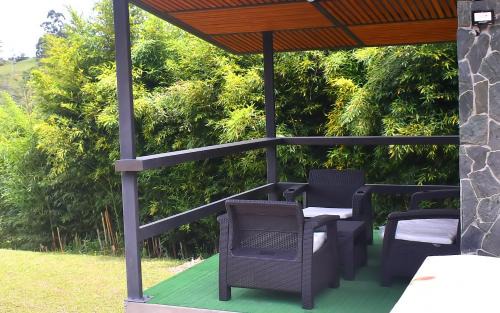 Marinilla House | Finca con Piscina gigante y con jacuzzi cerca al peñol