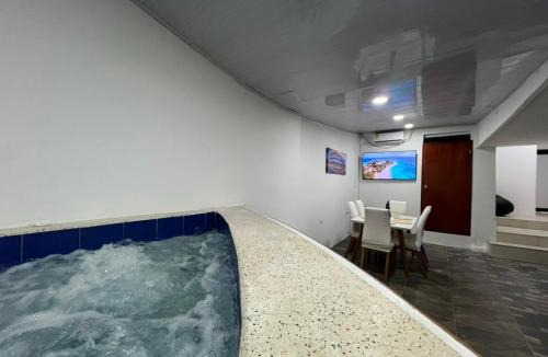 Pie del Cerro House | Casa Family
