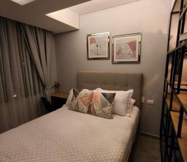 Normandia Apartment | Modern Studio for 1 or 2 Guests Near Airport Free WiFi
