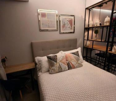 Normandia Apartment | Modern Studio for 1 or 2 Guests Near Airport Free WiFi