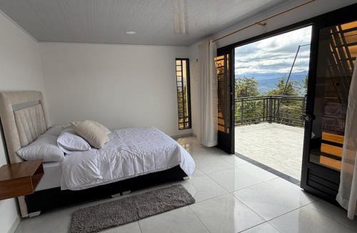 Tinjaca Villa | Villa El Encanto Casa campestre con fogata y vista