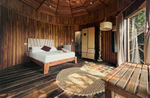 Canaveral Other | Dacnis tayrona glamping