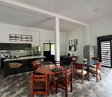 Genova House | Casa Angola