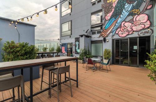 Santa Fe Apartment | Rooftop Bar & Community 2 Beds in Happahub