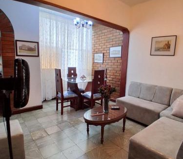 Palmira Apartment | Apartamento Amplio y Cómodo en el Centro de Palmira de 2 Habitaciones con Aire Acondicionado