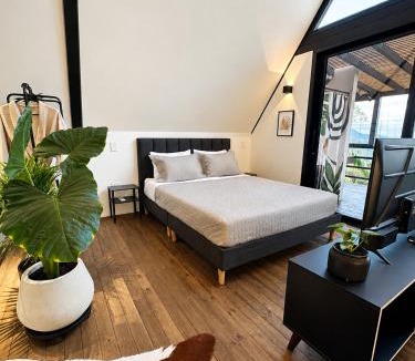 Cocorna Apartment | Private Luxury A-Frame with Jacuzzi & Mountain View
