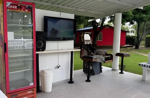 Ricaurte House | Quinta con Jacuzzi, Cancha de fútbol y Bolirana