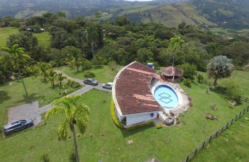Oiba Villa | Casa Merak Villa de Lujo con Piscina Infinita y Vista 360 Desconexión Total Oiba Santander