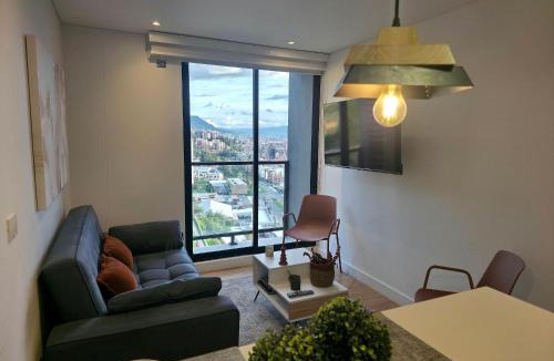 Usaquen Apartment | Comfort with panoramic balcony, parking, Usaquén