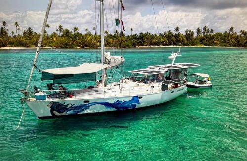 San Andres Boat Rental | Exclusive Sailboat Stay in San Andrés