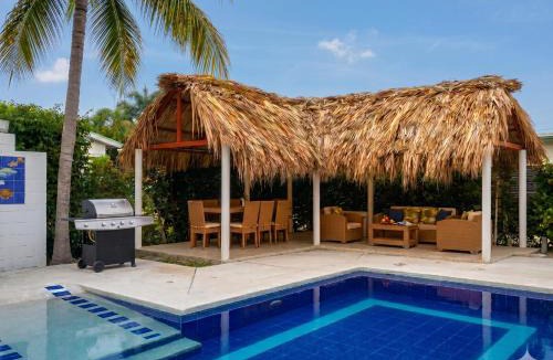 Ricaurte Villa | SANTORINI Villa con Piscina, Jacuzzi y Kiosko Privado en Girardot