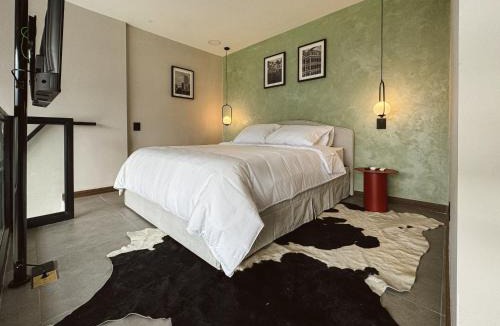 Medellin Apartment | New duplex near Provenza with views of El Poblado