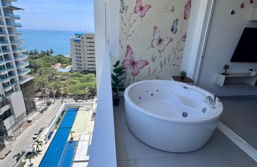 Santa Marta Apartment | Suite con Jacuzzi y vista al mar piso 13