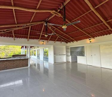 Santa Marta Villa | La Morenita - Cabaña privada para grupos de hasta 50 personas
