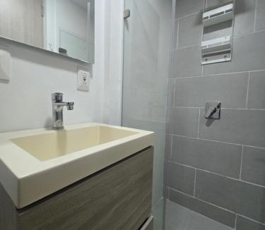 Bocagrande Apartment | BOCAGRANDE CARTAGENA -Vista aL mar, bahía y ciudad antigua - 3 balcones