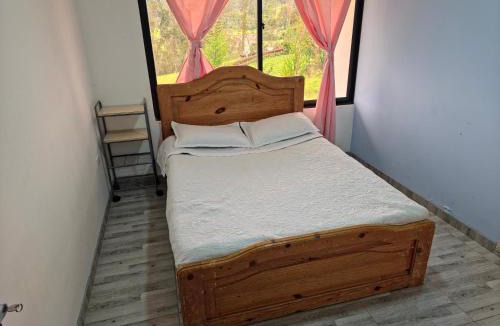 Chiquinquira Apartment | Casa wiffi parqueadero toallas mascotas