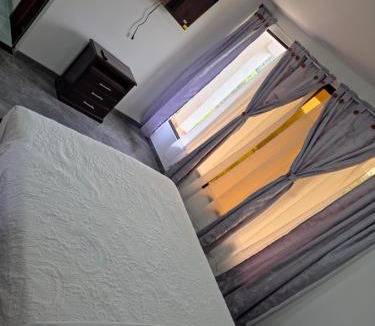 Chiquinquira Apartment | Casa wiffi parqueadero toallas mascotas