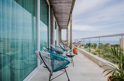 Porto Nao Apartment | Oceanfront Luxury with 3 Bedrooms Jacuzzi & balcony