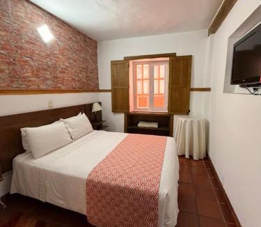 Zipaquira Hotel | Hotel Cacique Real