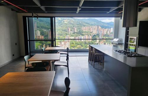Medellin Apartment | Luxury City View Apartment Las Palmas Alto with Pool, Gym & Jacuzzi