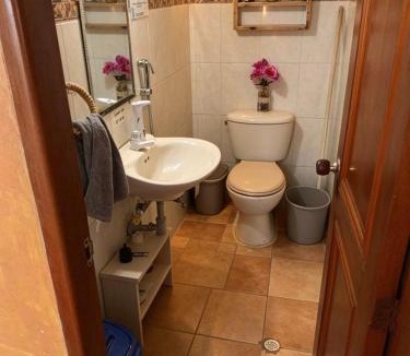 Manga Bed & Breakfast | ECONÓMICA CARTAGENA Triple - Cerca MUELLE CRUCEROS Barrio Manga