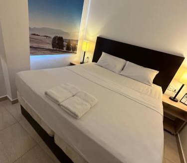 Villa Nueva Hotel | Mejor Hotel, Centro Medellín, Opera, adults only entertainment