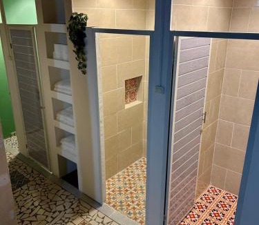 Jerico Hostel | La Casa Rosada Hostel