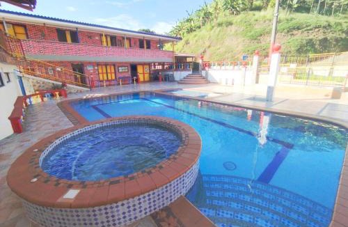 Alegrias House | Finca Bella Vista con Salón Piscina Jacuzzi y Vista Panorámica