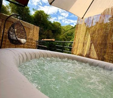 Guadalajara de Buga Other | Glamping de lujo en Buga, jacuzzi-Río-Naturaleza-Piscina
