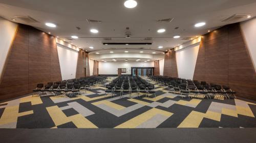 Bucaramanga Hotel | Holiday Inn Bucaramanga Cacique by IHG