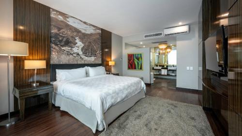 Bucaramanga Hotel | Holiday Inn Bucaramanga Cacique by IHG