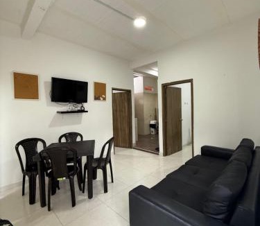 Melgar Apartment | SANTYS HOUSE MELGAR apartamento amoblado 6 Huéspedes