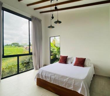 Alcala House | Casa campestre en el eje cafetro, piscina, fogata y naturaleza