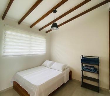 Alcala House | Casa campestre en el eje cafetro, piscina, fogata y naturaleza