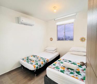 Cartagena District Apartment | Apartamento Ideal cerca de Zona Industrial, Terminal y Centro Comercial