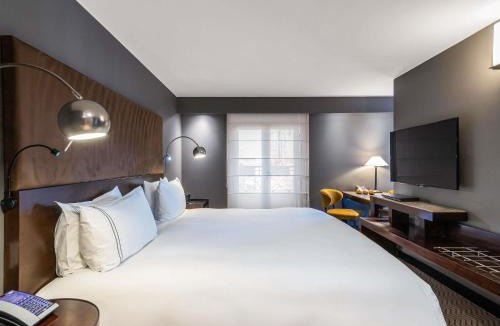 Zona Rosa Hotel | Sofitel Bogota Victoria Regia