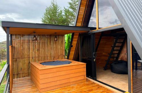 Guarne Ski Chalet | Cabaña Con Jacuzzi Privado y Vista a La Montaña