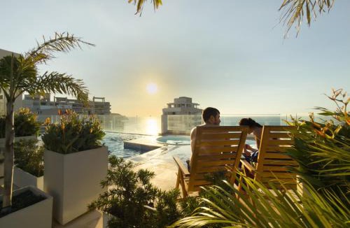 Historic Center Apartment | Luxury Oceanfront Suite Infinity Pool View