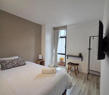 Barrios Unidos Bed & Breakfast | Andes 97 Guest House