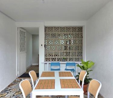 Barrios Unidos Bed & Breakfast | Andes 97 Guest House