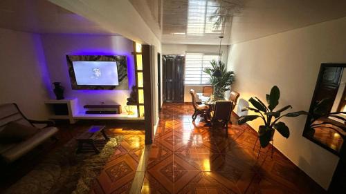 La Union House | Casa comoda con aire y garaje en La Union Valle