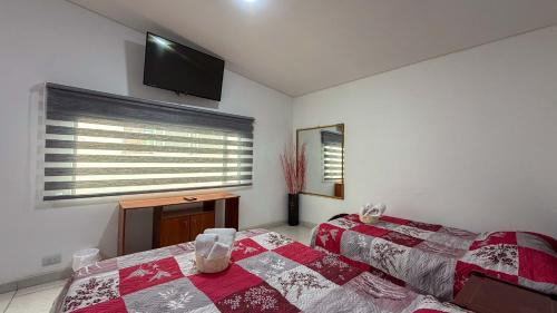 Barrios Unidos House | Golden House - Alojamiento