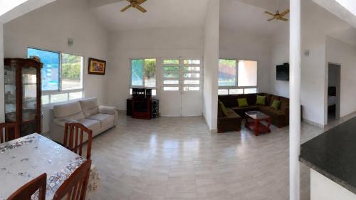 Tocaima House | Finca El Balmoral