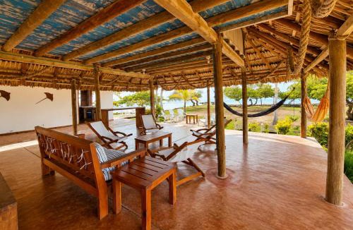 Isla Fuerte House | Cabaña ecológica frente al mar en isla fuerte