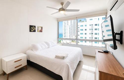 Castillogrande Apartment | Apartamento en Cartagena con balcon con vista al mar y piscina