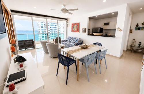 Castillogrande Apartment | Apartamento en Cartagena con balcon con vista al mar y piscina