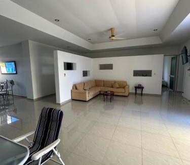 Flandes House | Casa Calma con Piscina en Girardot