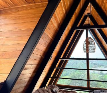 Guarne Ski Chalet | Cabaña Con Jacuzzi Privado y Vista a La Montaña